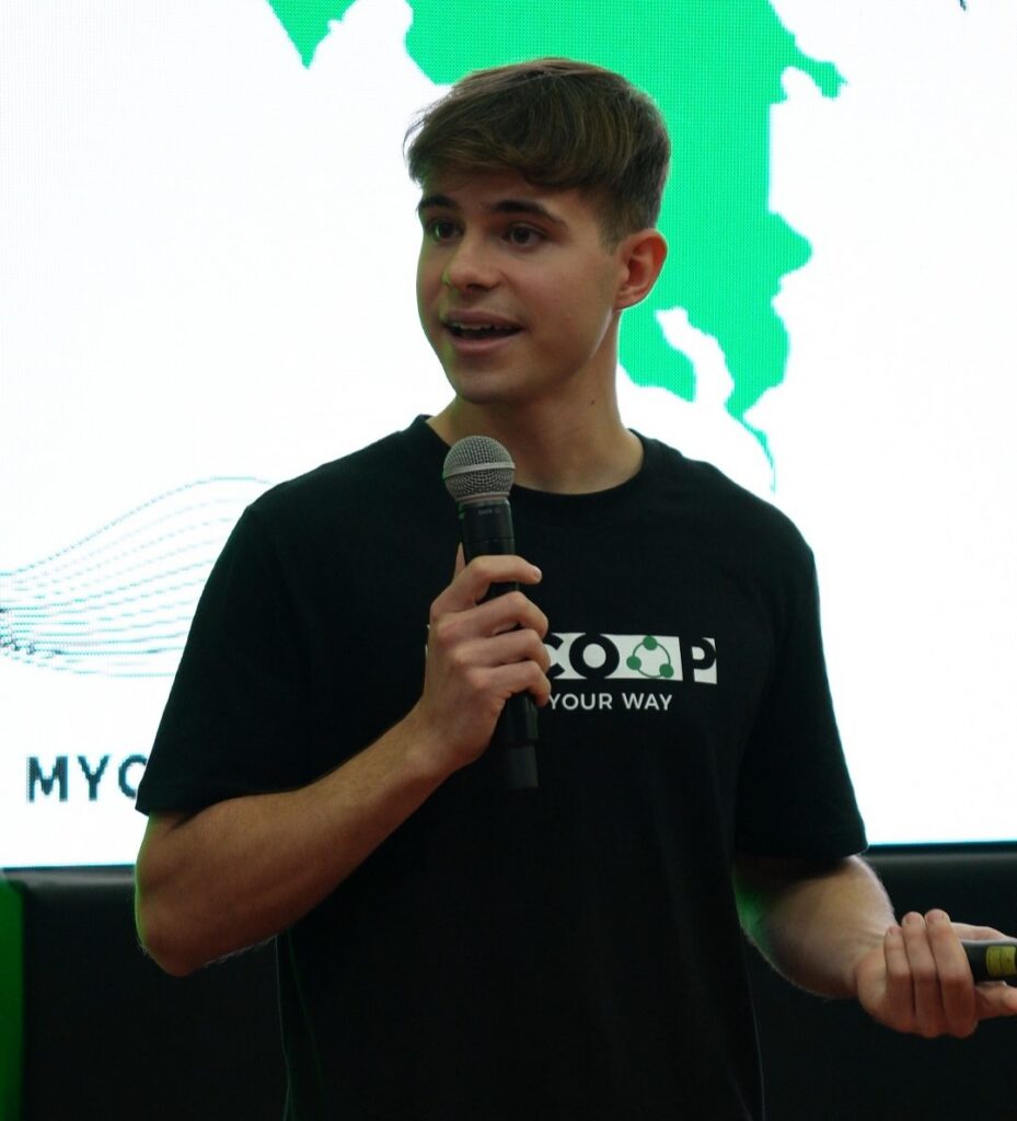 screenshot 20251218 125544 video player2